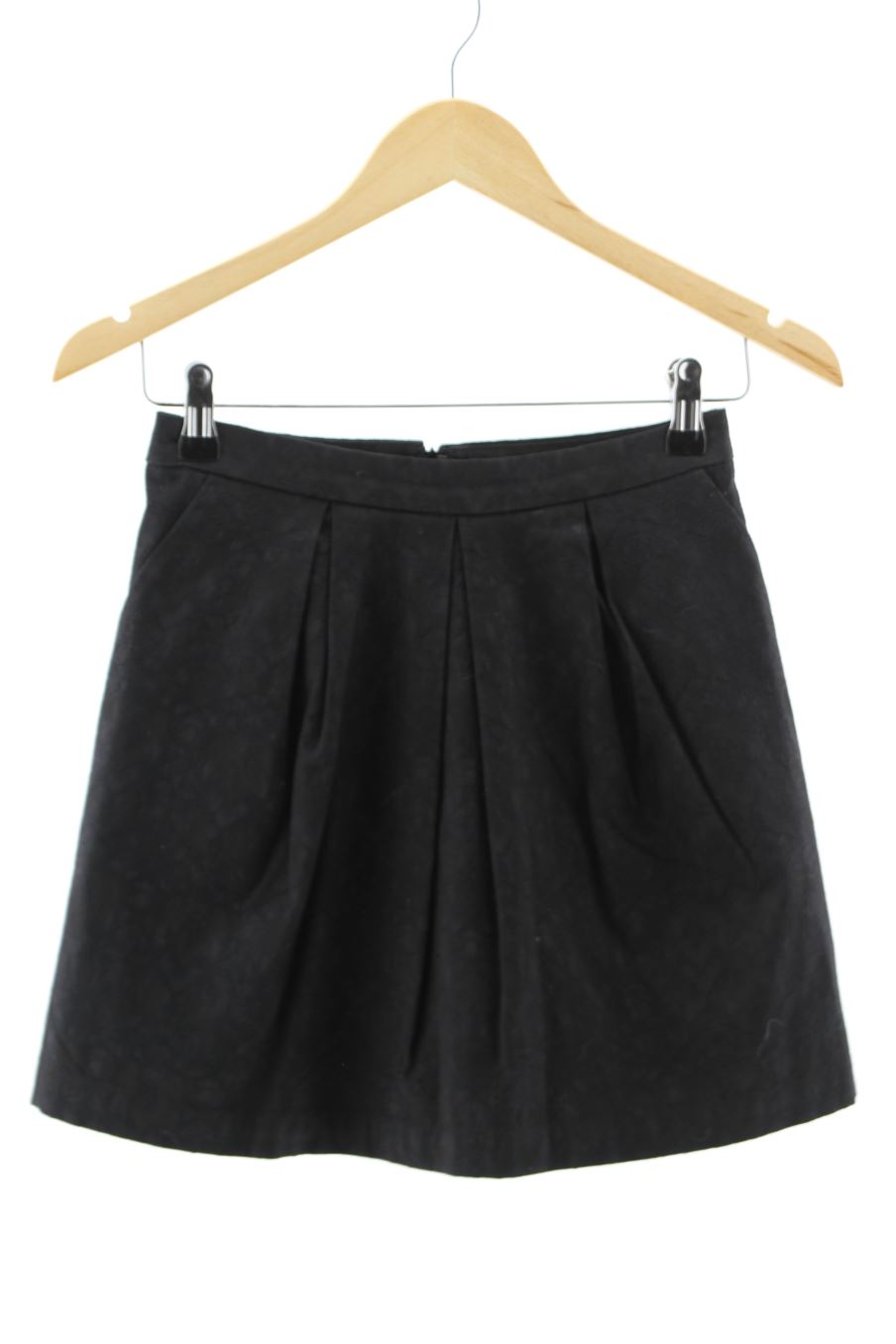 Jupe new look de la taille 36, de couleur noir