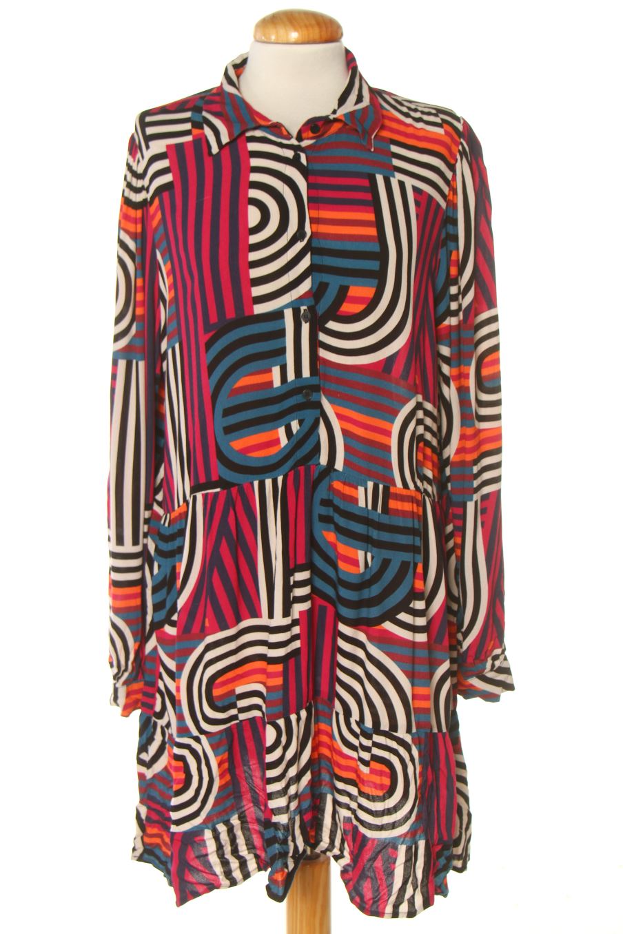 Robe casual Desigual de la taille M, de couleur imprimés