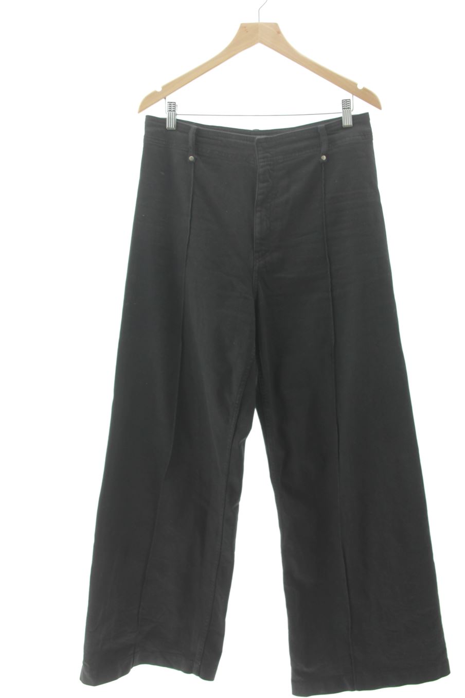 Jeans Zara de la taille 42, de couleur noir de denim