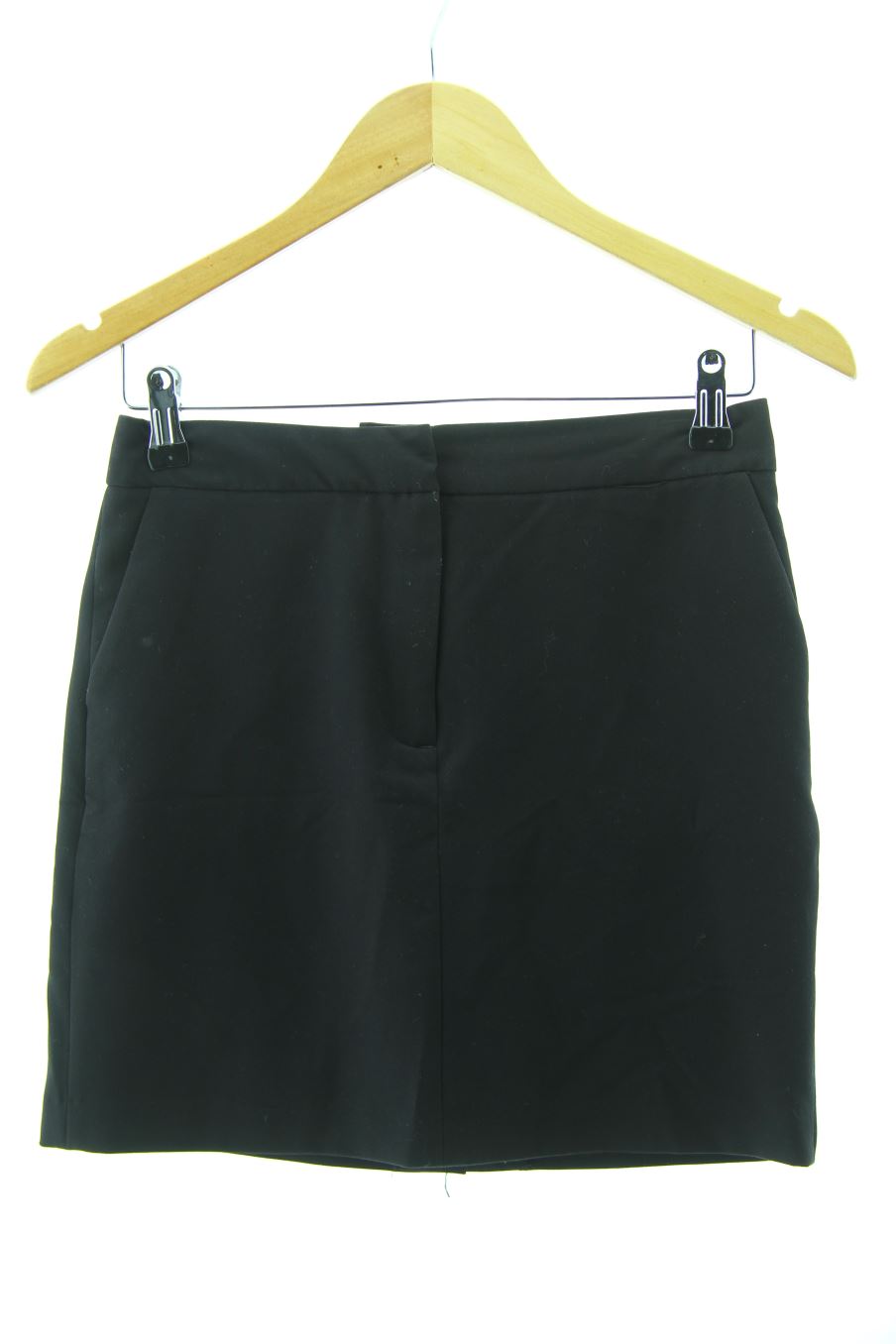 Jupe Etam de la taille 34, de couleur noir