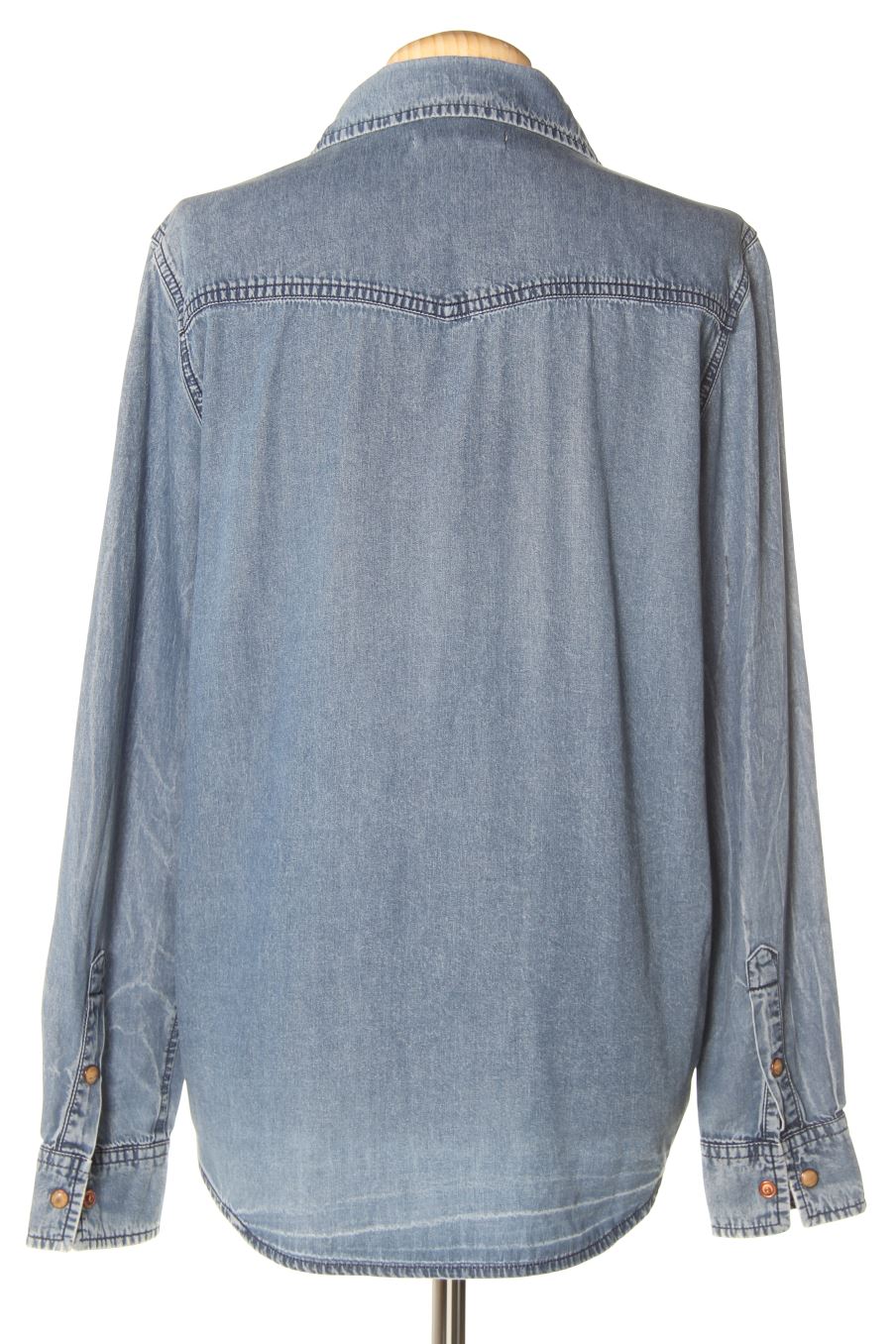 Chemise Mango de la taille M, de couleur bleu de denim
