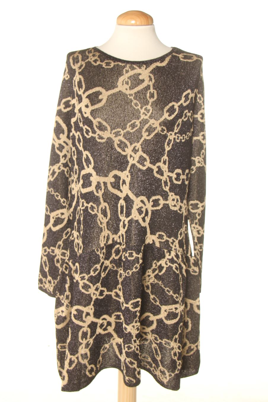 Vestido casual de Zara de la talla S, de color negro