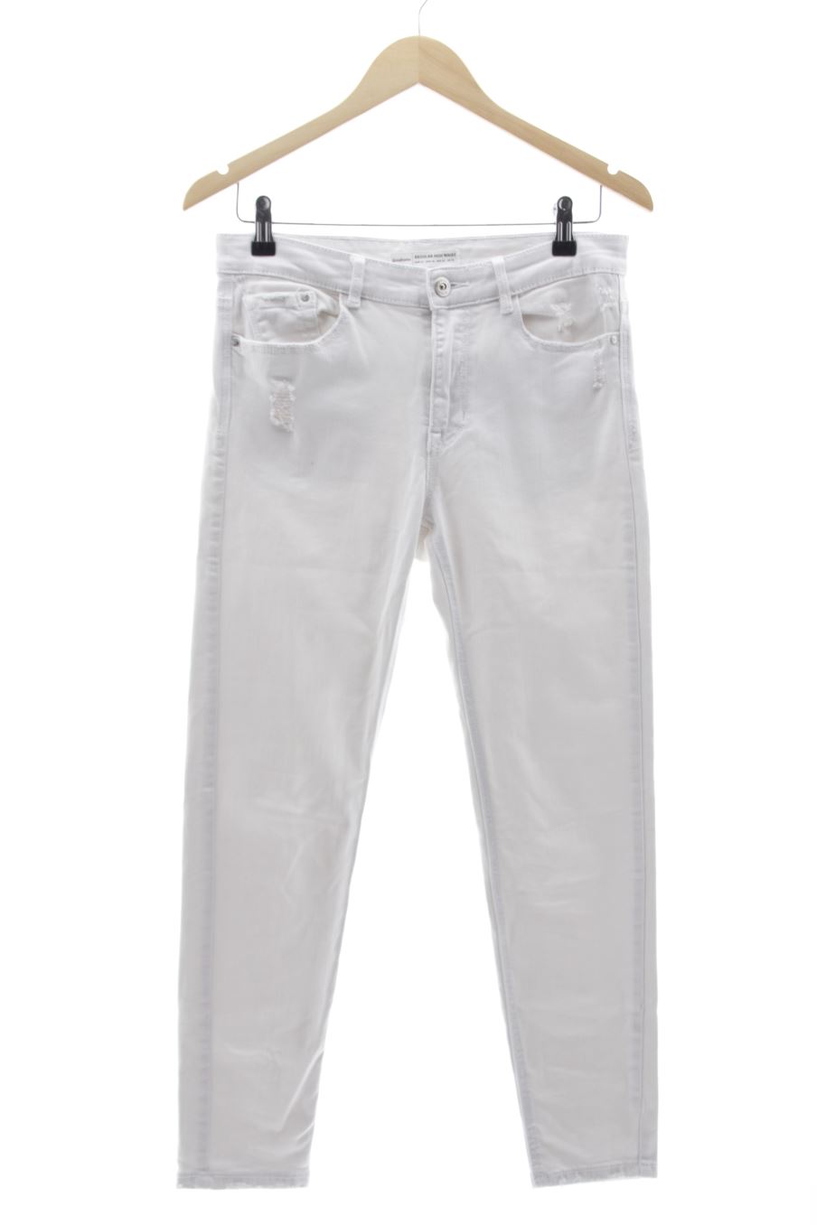 Vaquero de Stradivarius de la talla 42, de color blanco de ropa vaquera
