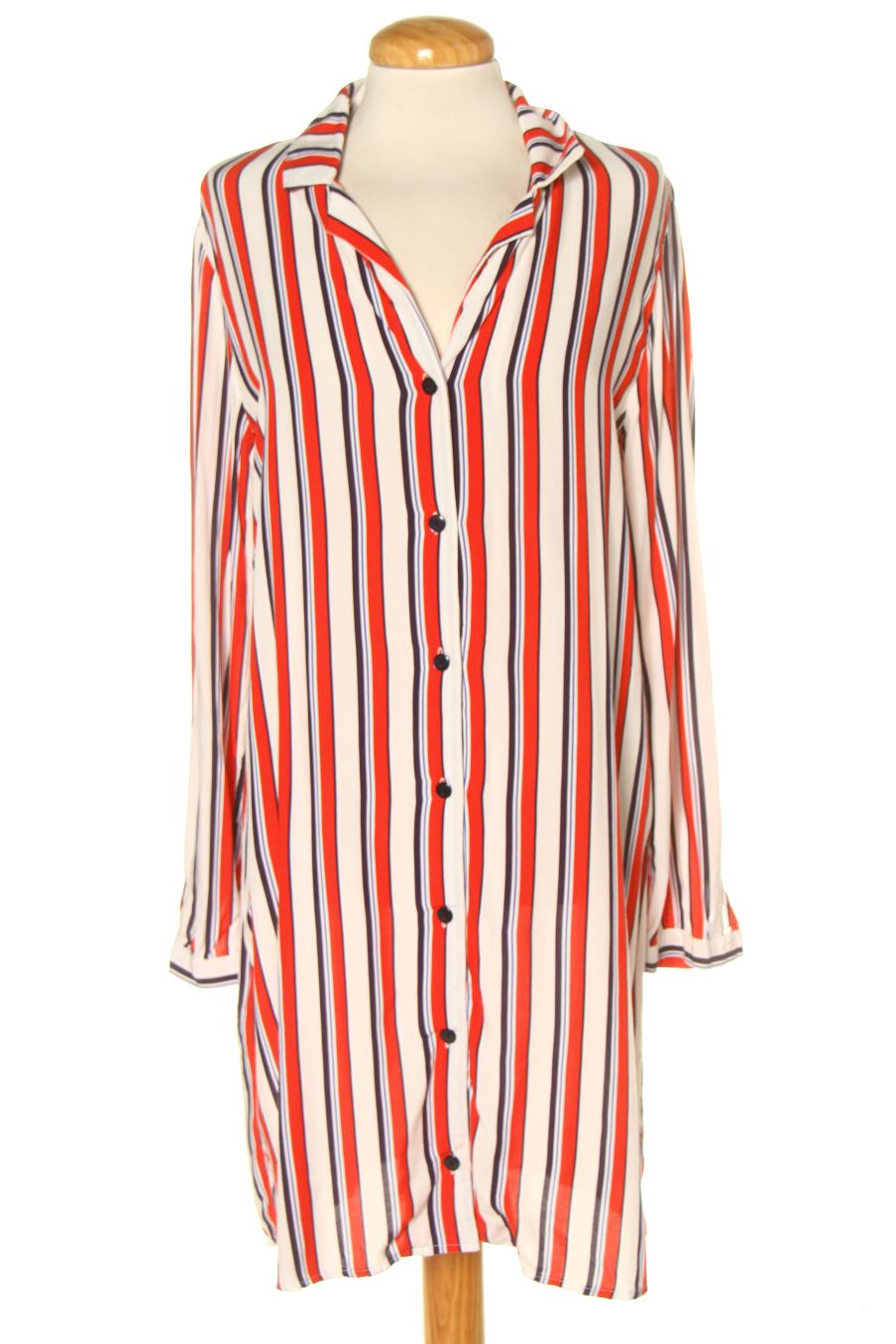 Robe casual Mango de la taille M, de couleur rayures