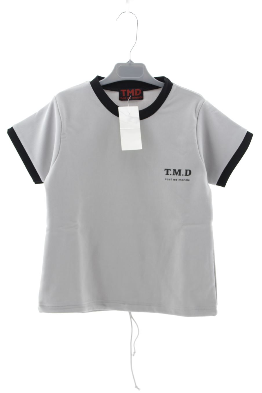 T-shirt Tout un monde de la taille 10 ans avec une étiquette