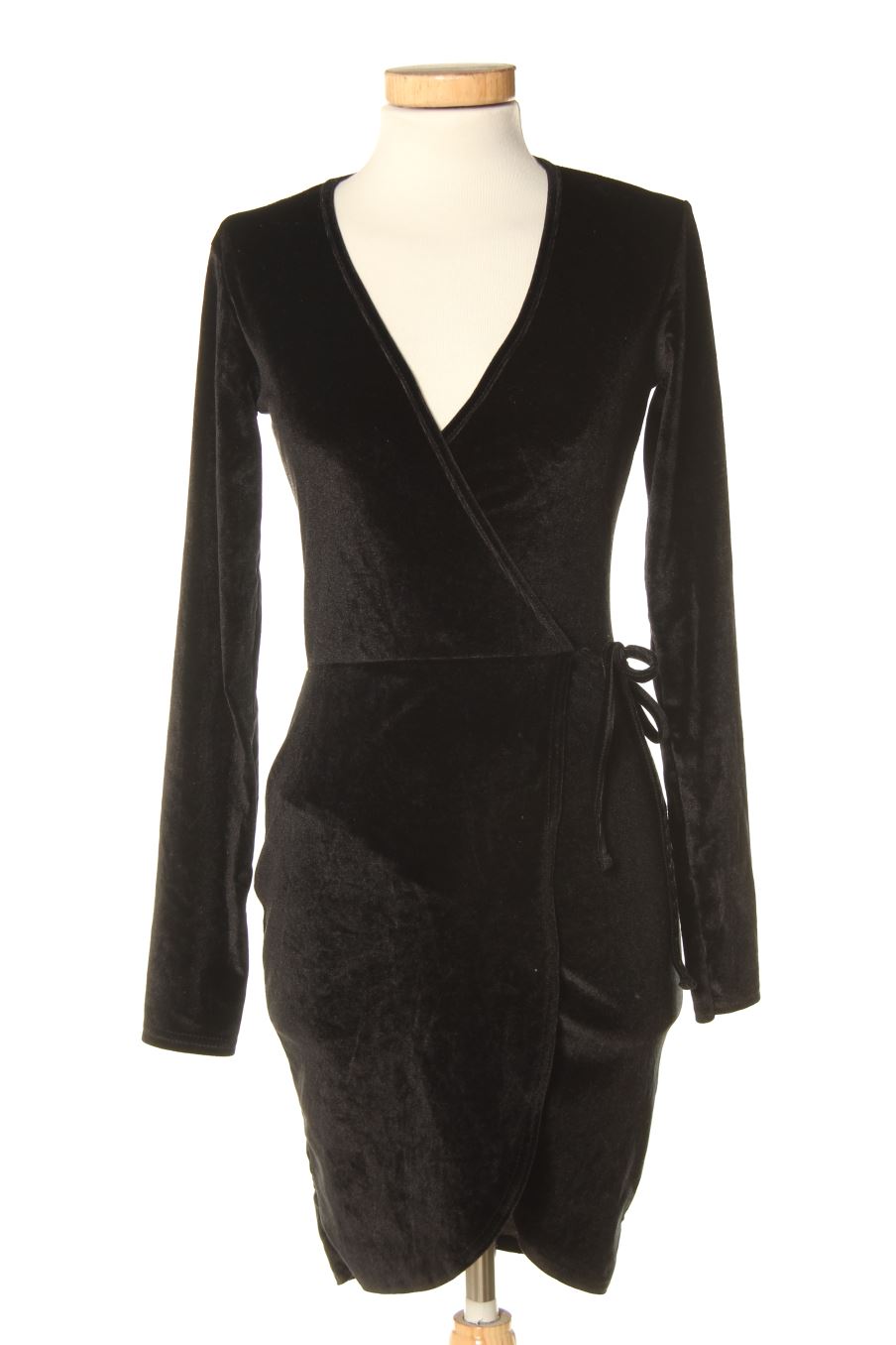 Robe casual Boohoo de la taille 34, de couleur noir de velours