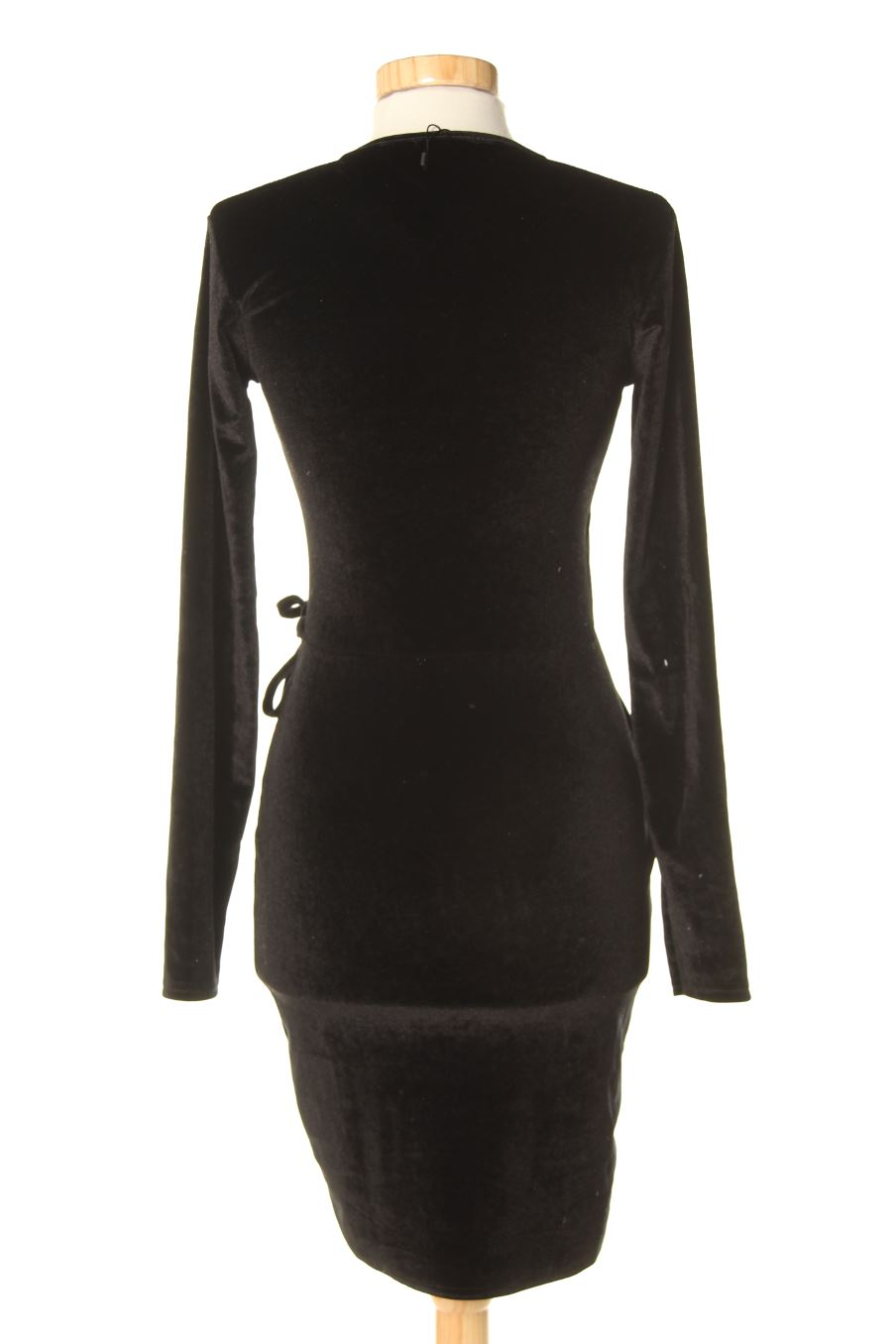 Robe casual Boohoo de la taille 34, de couleur noir de velours