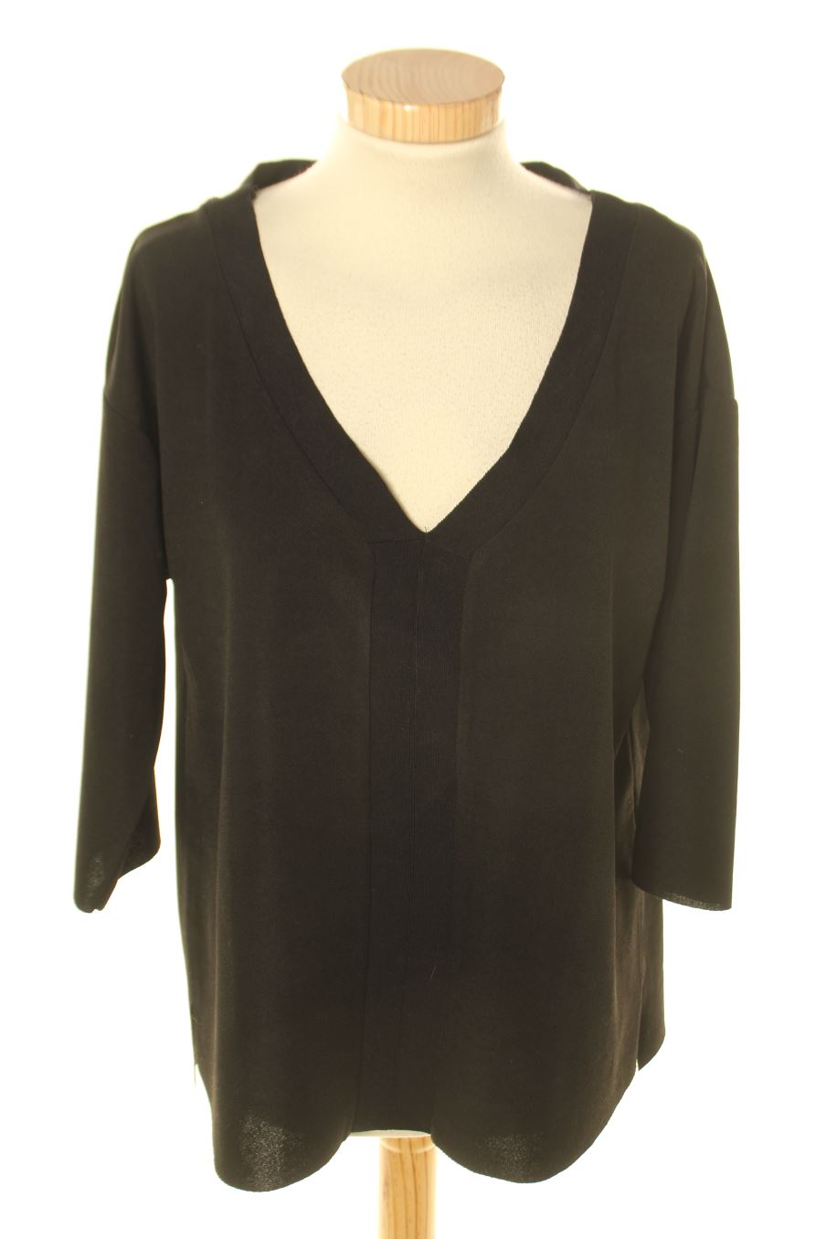 Jersey de Cortefiel de la talla M, de color negro