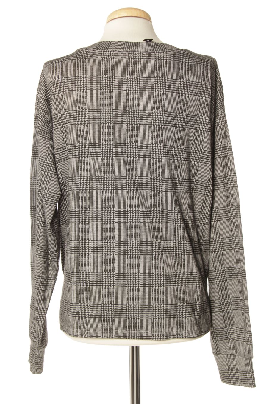 Camiseta manga larga de Bershka de la talla S, de color cuadros