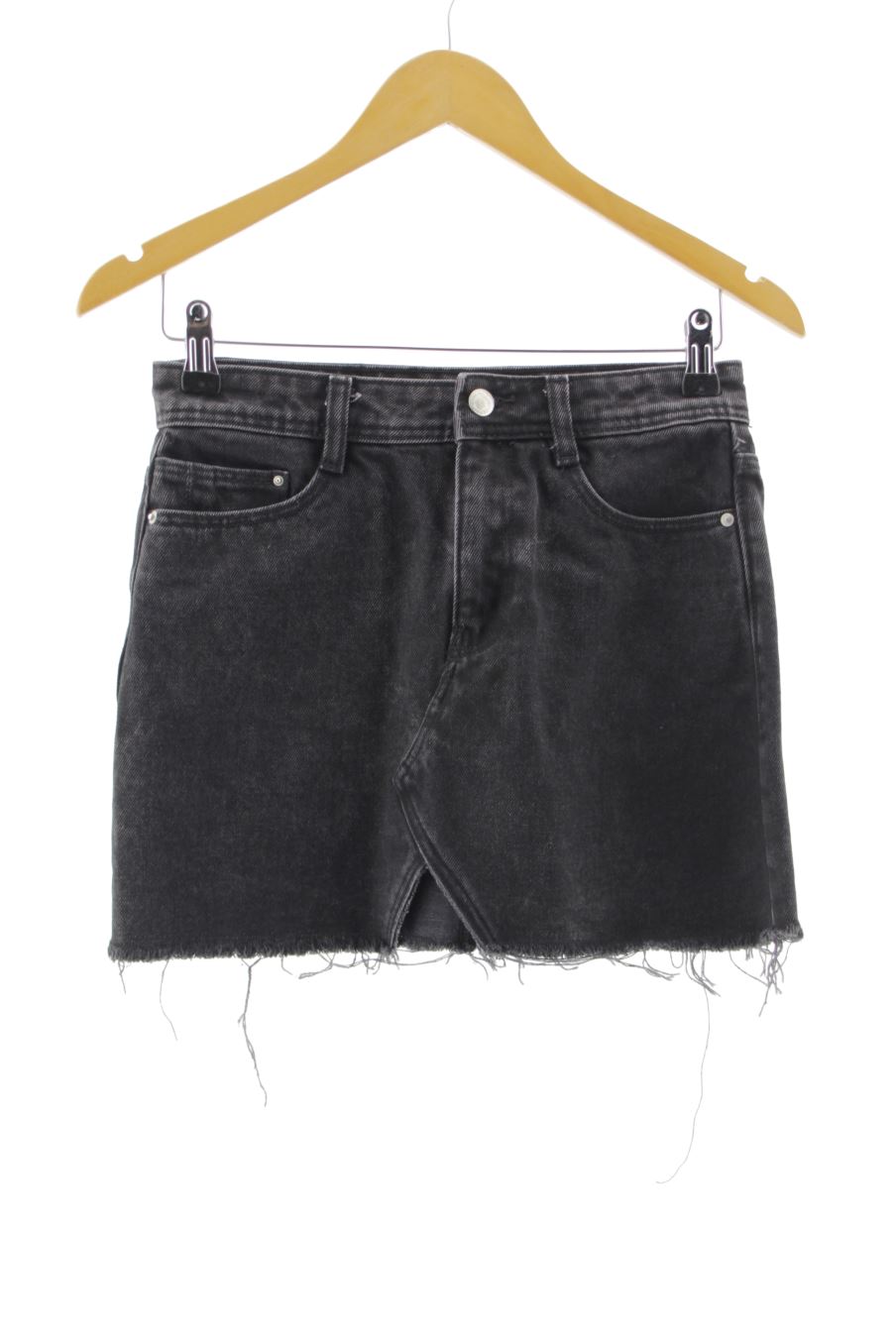 Faldas de Trf (ZARA) de la talla XS, de color negro de ropa vaquera