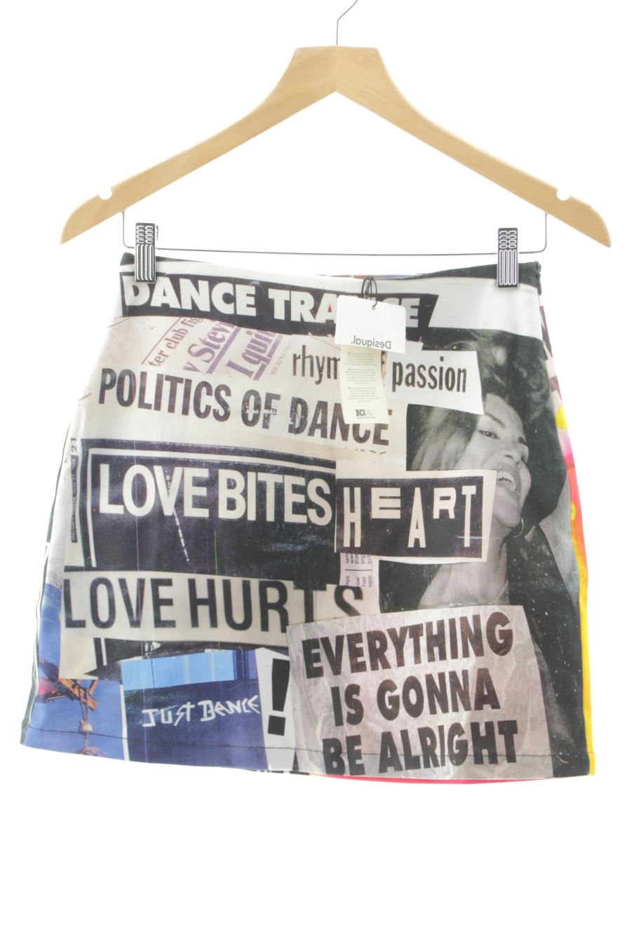 Jupe Desigual de la taille M, de couleur imprimés