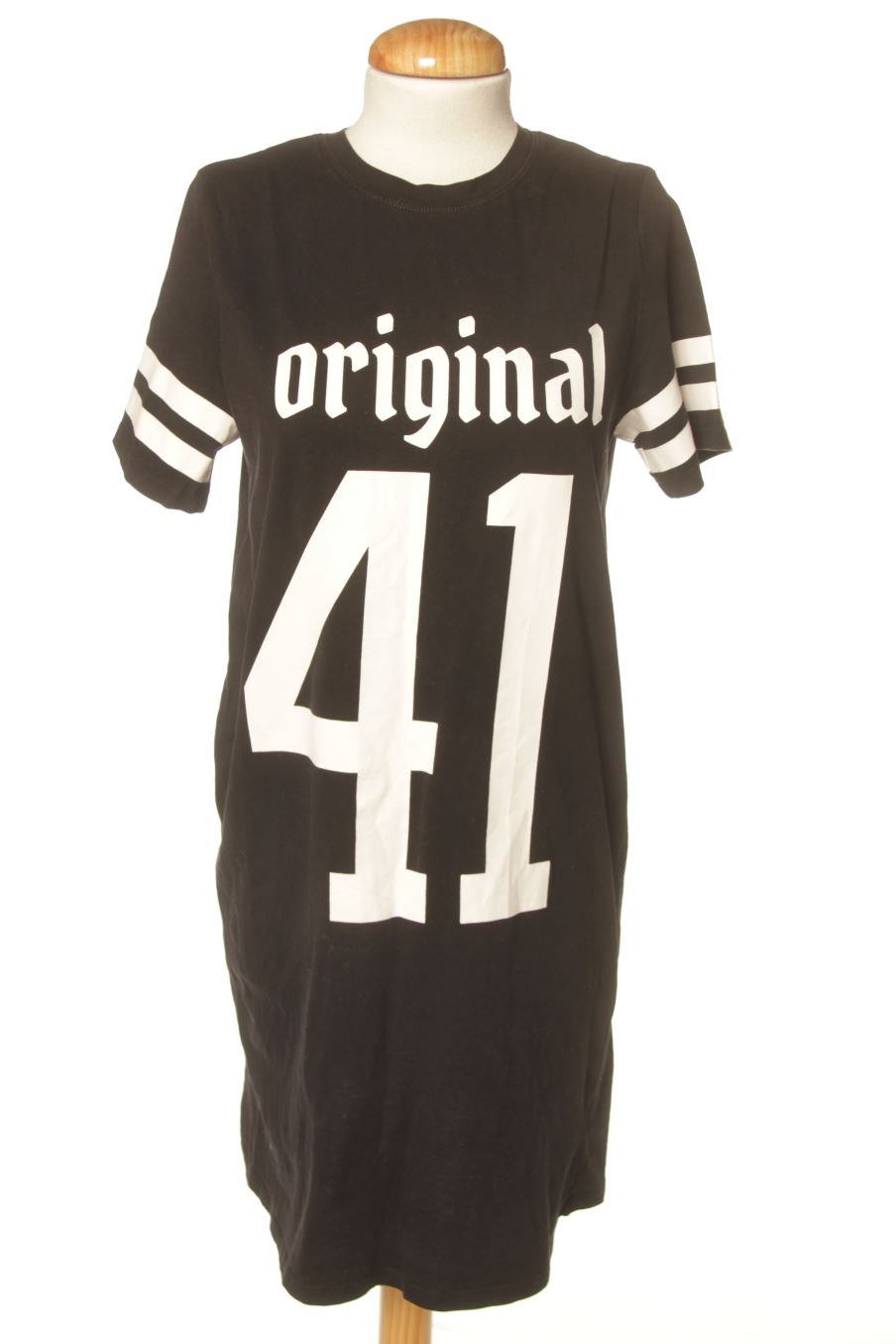Robe casual H&M de la taille S, de couleur noir