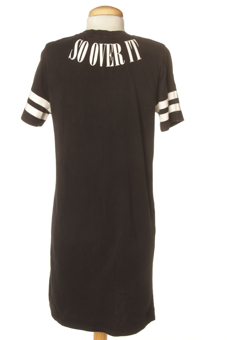 Robe casual H&M de la taille S, de couleur noir