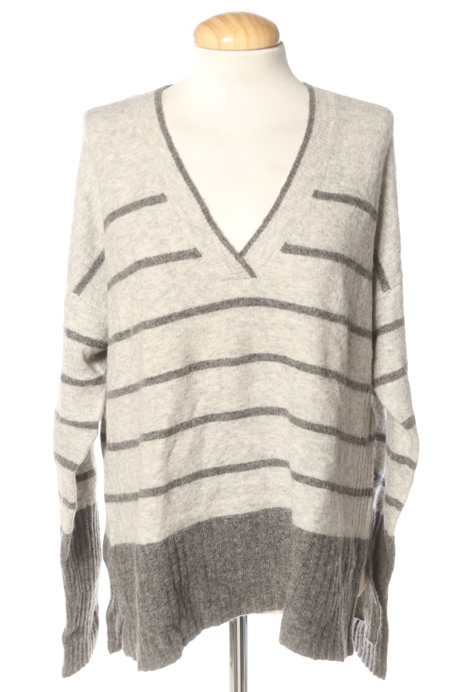 Pull Esprit de la taille M, de couleur gris