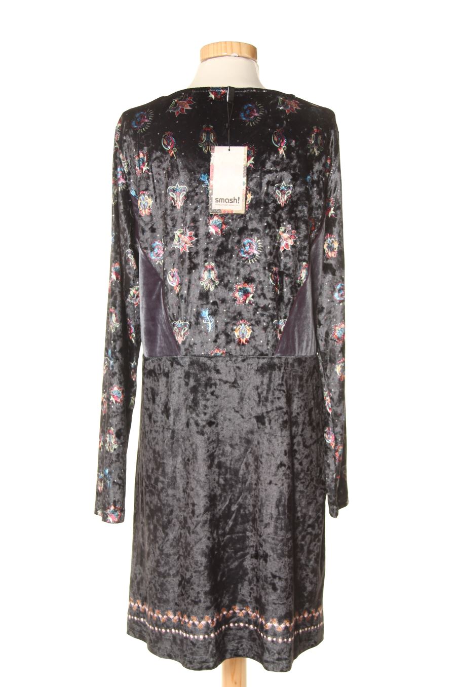 Robe casual Smash de la taille XL, de couleur noir de velours