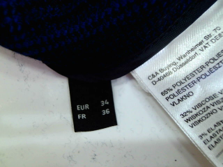 Pantalon C&A de la taille 34, de couleur carreaux