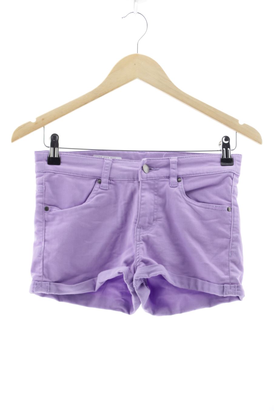 Shorts H&M de la taille 34, de couleur pourpre de denim