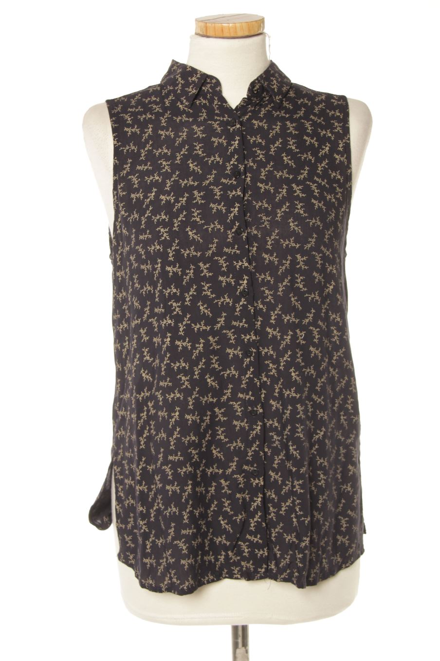 Camisa sin mangas de Pull & Bear de la talla S, de color flores