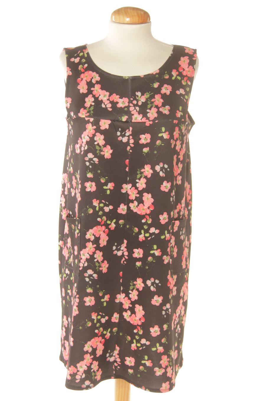 Einfaches Kleid von Valentina Größe M, Farbe Geblümt, für