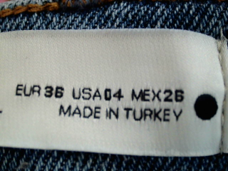 Jeans Zara de la taille 36, de couleur bleu de denim