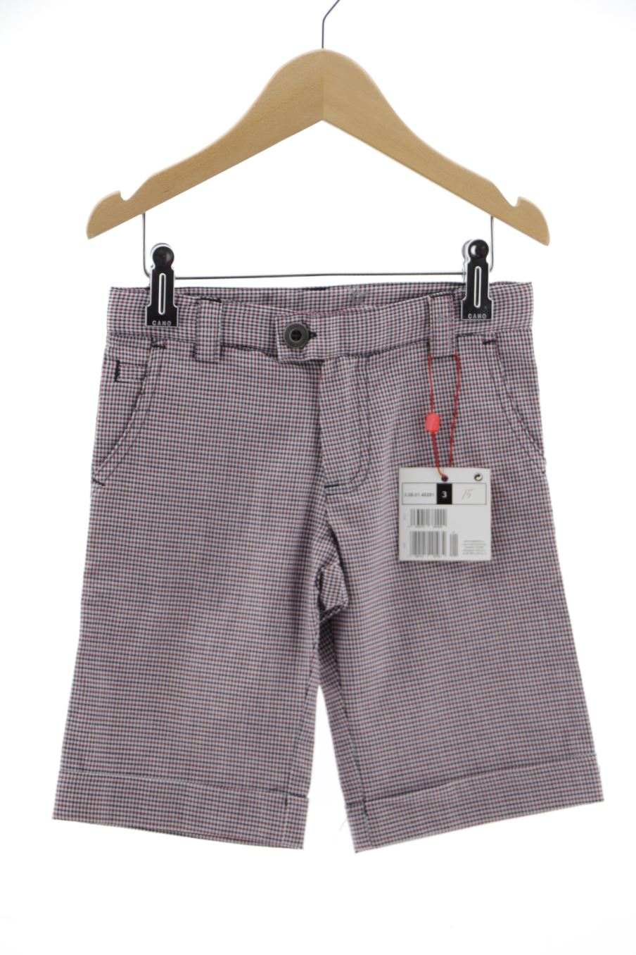 Short Adolfo Dominguez de la taille 3 ans avec une étiquette