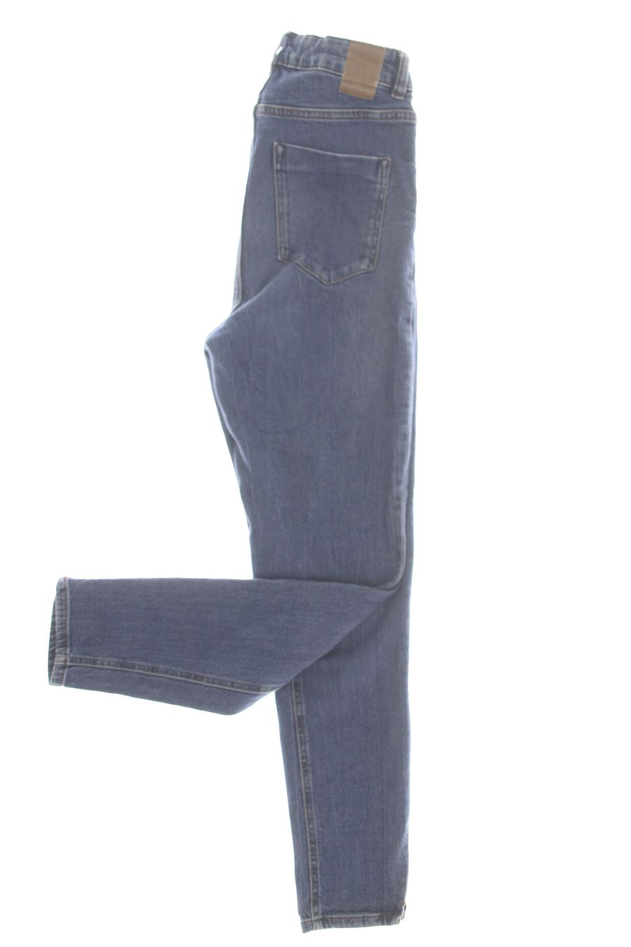 Jeans Zara de la taille 38, de couleur bleu de denim