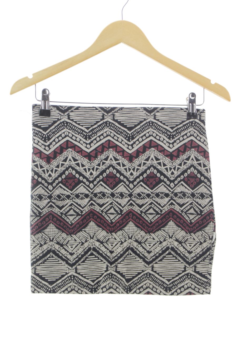 Falda de Pull & Bear de la talla M, de color estampado