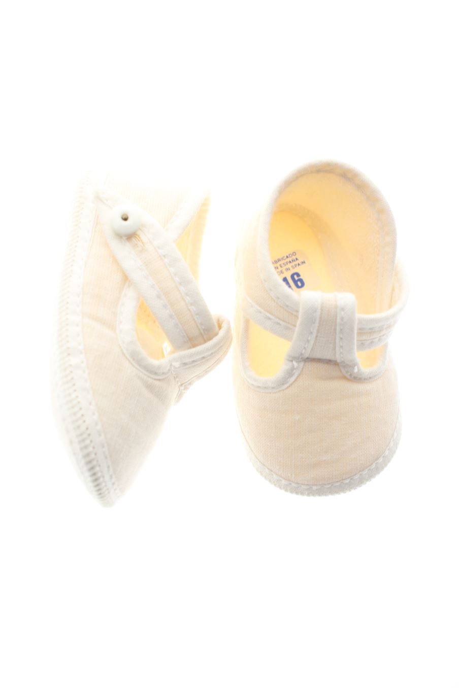 Chaussures toile bébé Baby Shoes de la taille 16 avec une étiquette
