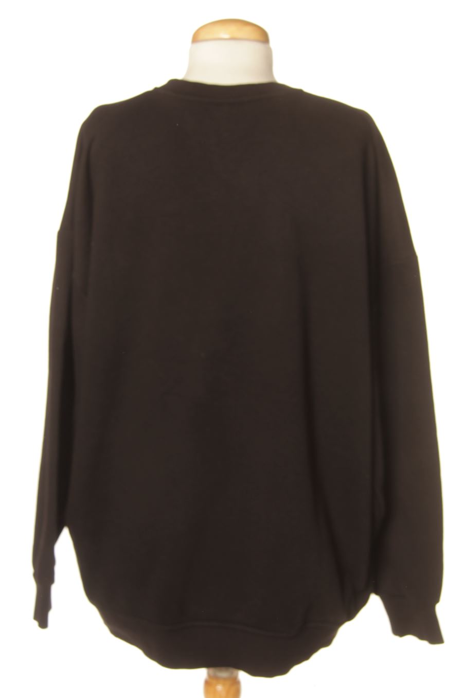 Sudadera de STRANGER THINGS de la talla S, de color negro