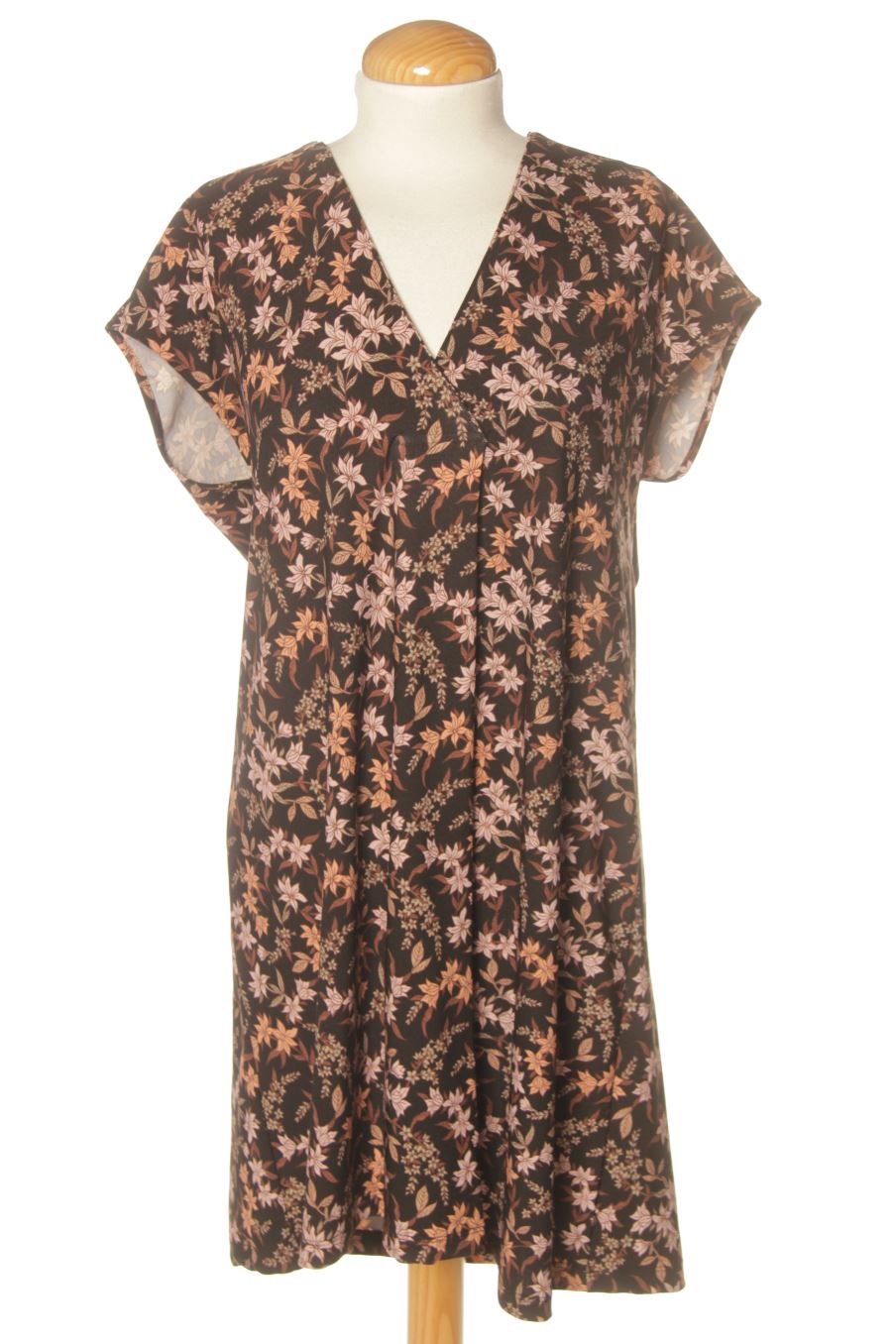Robe casual Mango de la taille M, de couleur imprimés