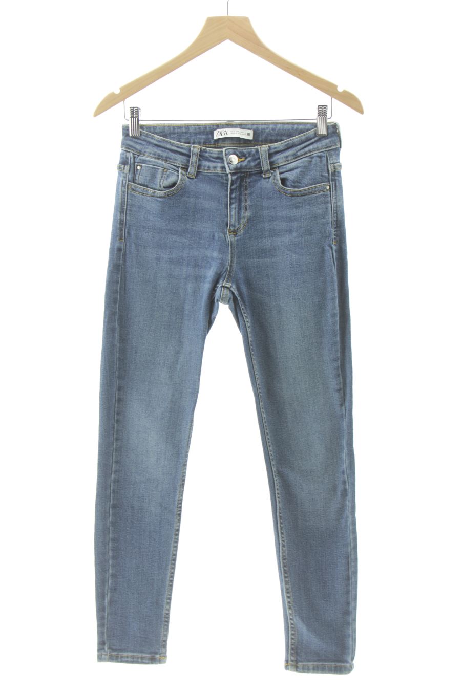 Jeans Zara de la taille 36, de couleur bleu de denim