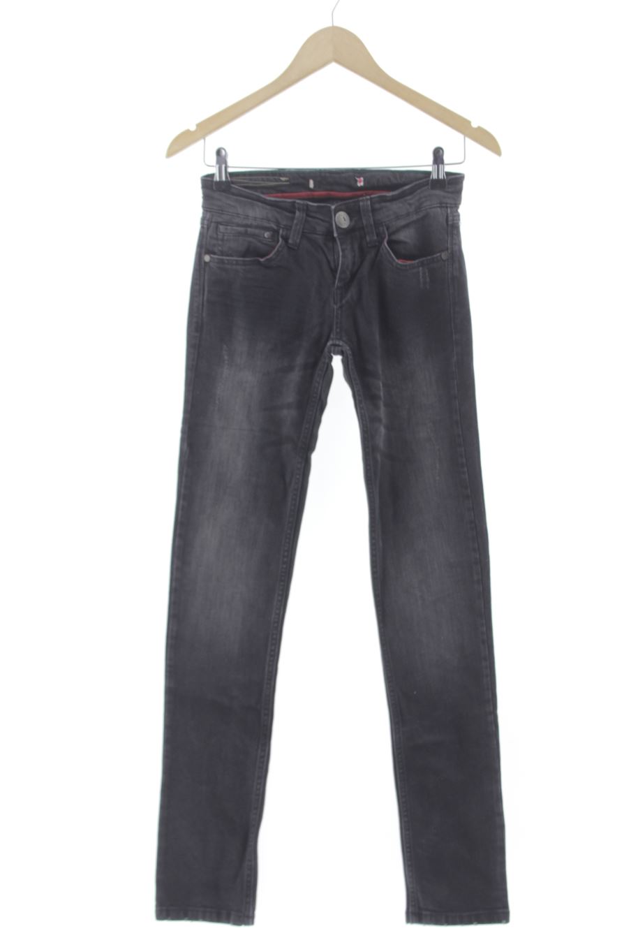 Vaquero de Stradivarius de la talla 32, de color negro de ropa vaquera