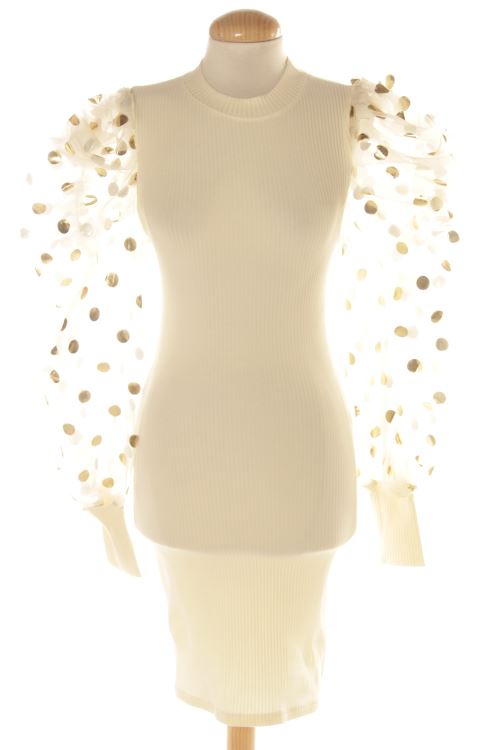 Aufwändiges Kleid