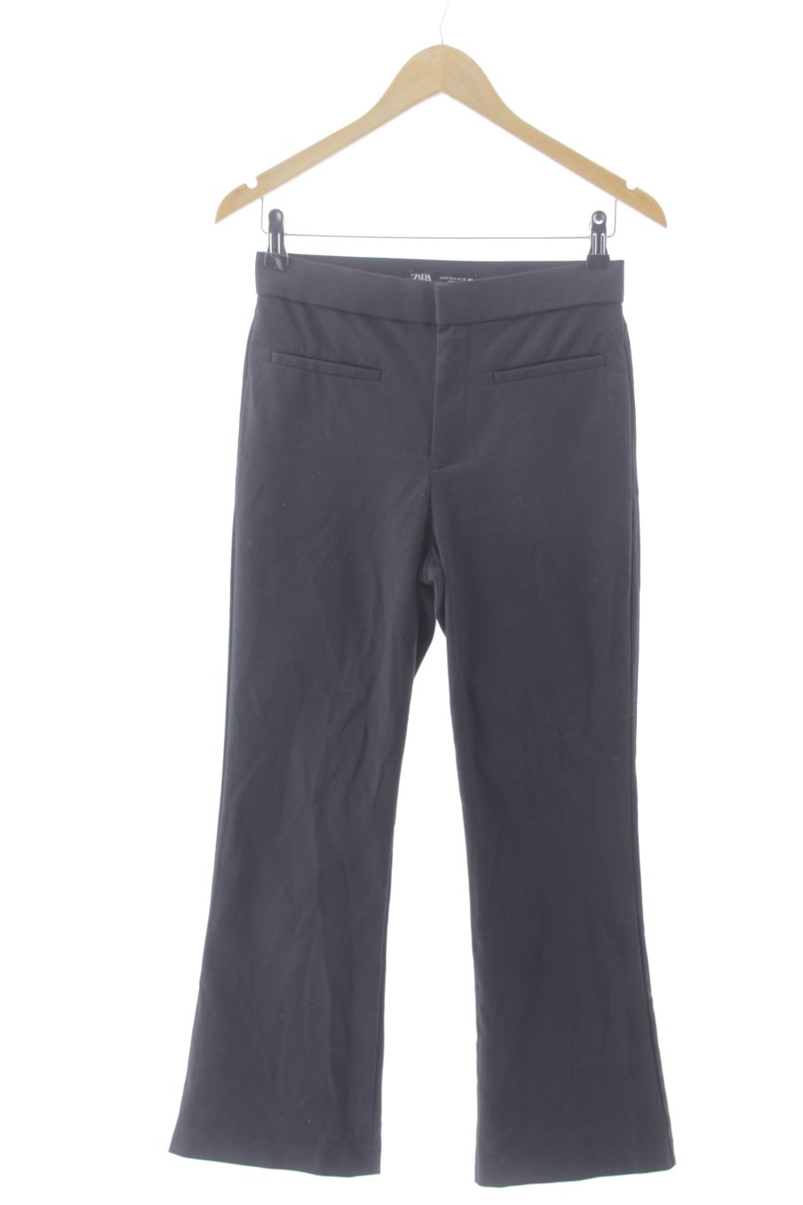Pantalón de Zara de la talla M, de color negro