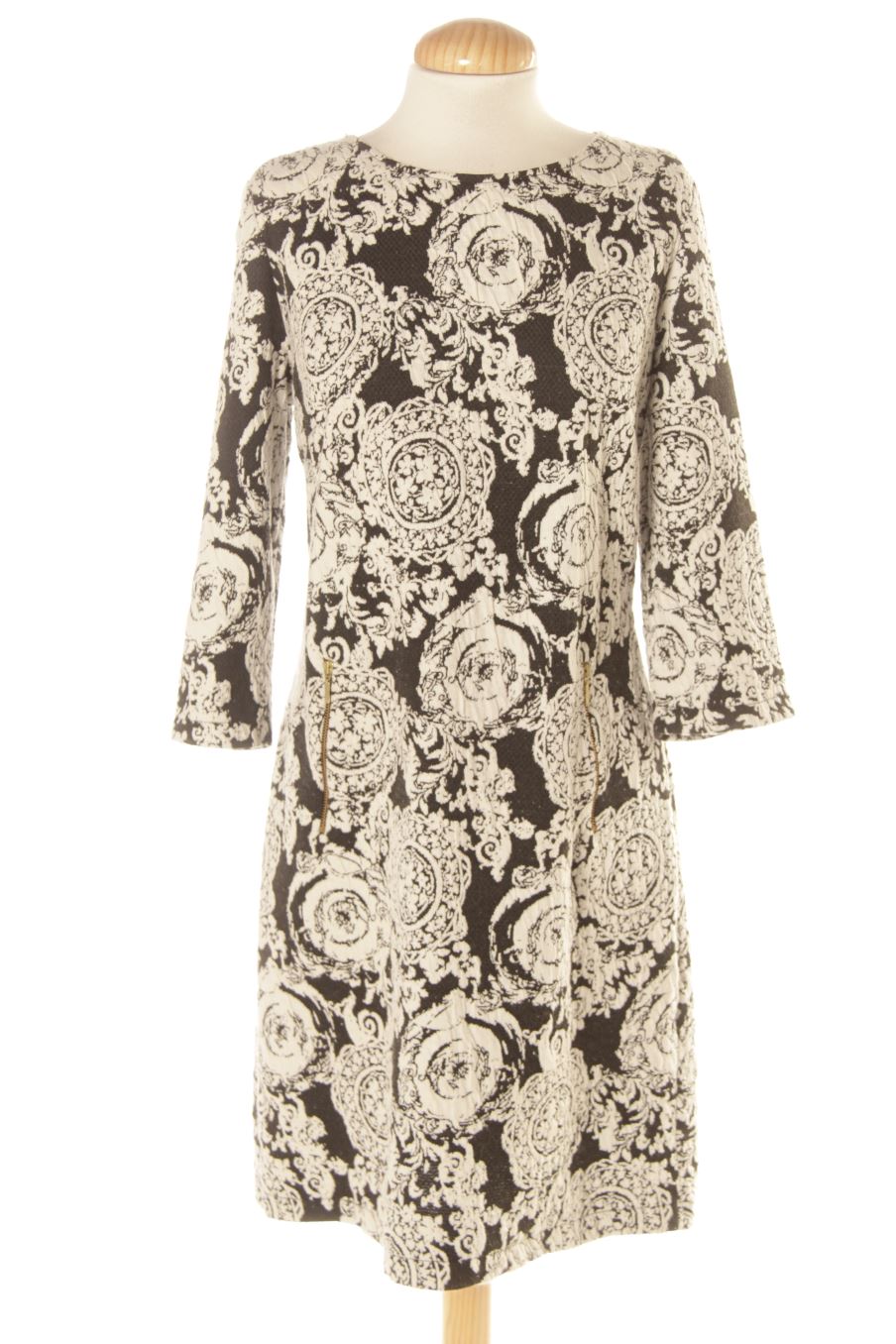 Robe casual Kira de la taille 40, de couleur imprimés