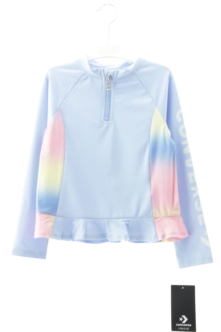Maillot de bain Converse de la taille 4 ans avec une étiquette