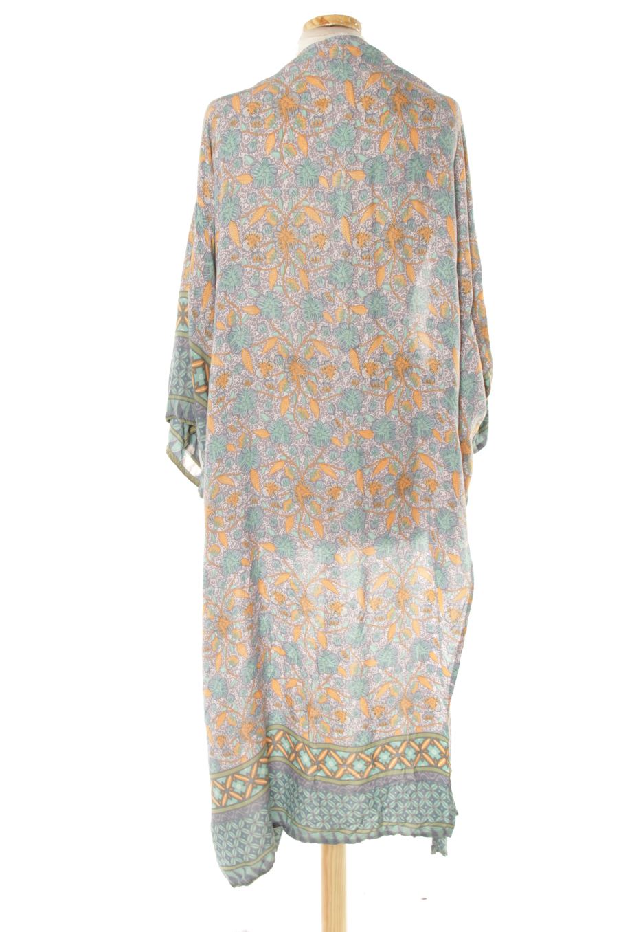 Kimono de hoaz de la talla XL, de color estampado
