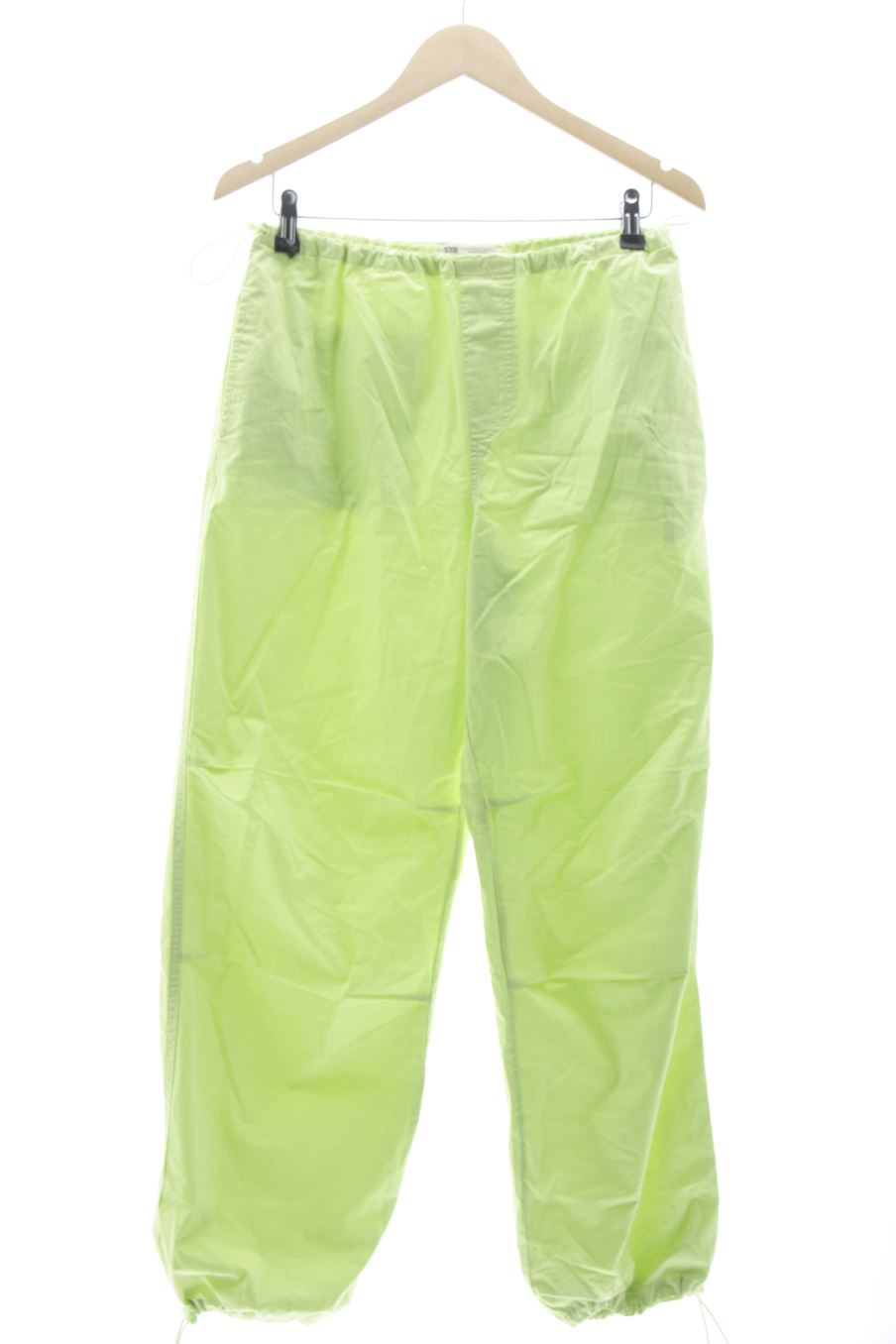 Pantaloni casual de Stradivarius de la talla S, de color verde