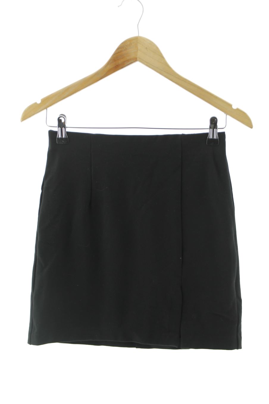 Falda de Stradivarius de la talla S, de color negro