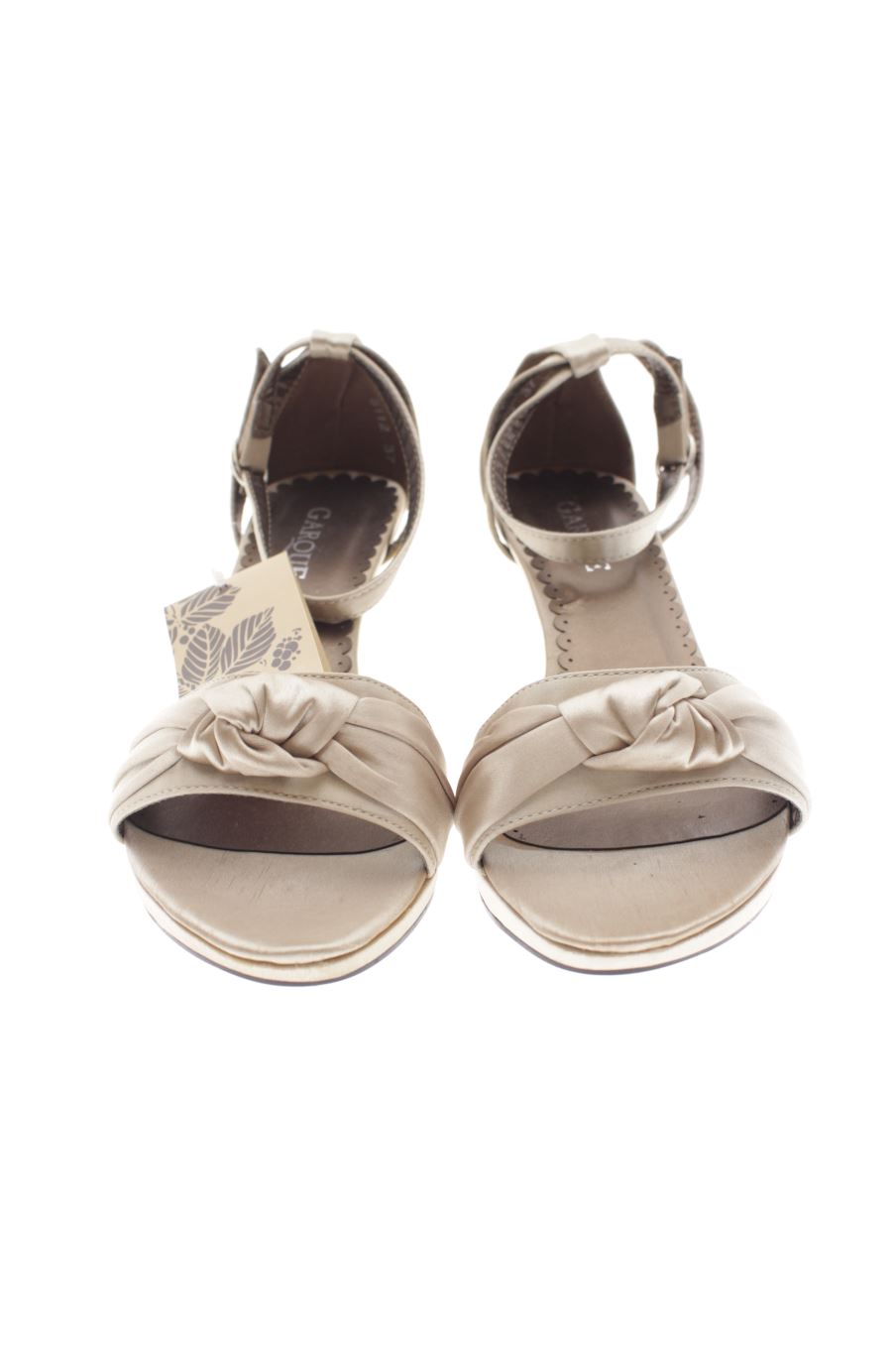 Sandalias tacon de Garque de la talla 37, de color beige de