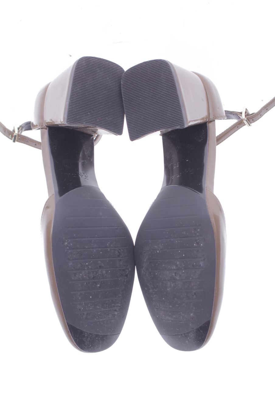 Sandalias tacon de Zara de la talla 36, de color marrón de