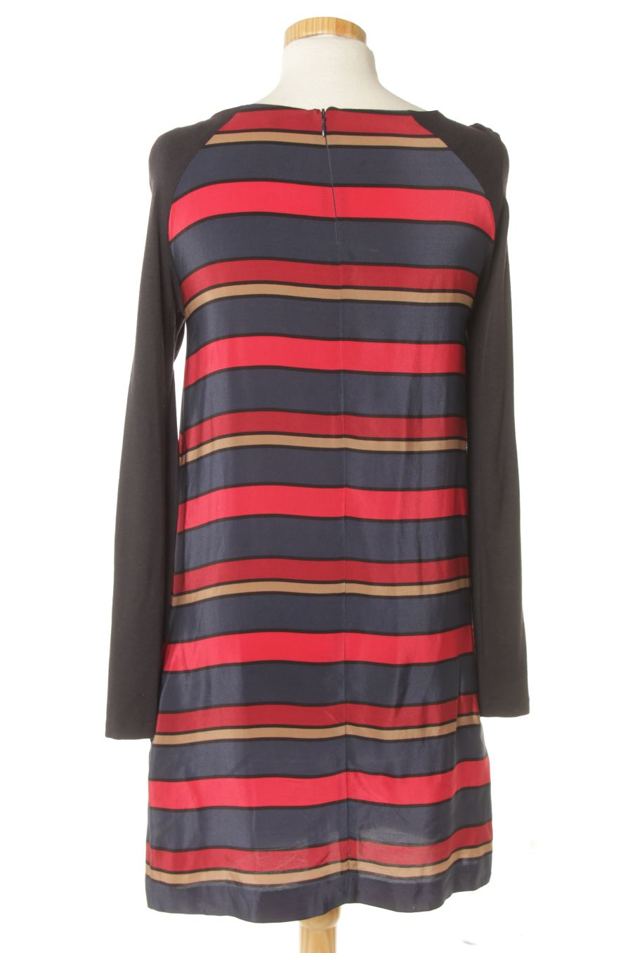 Robe Maje de la taille S, de couleur rayures de soie