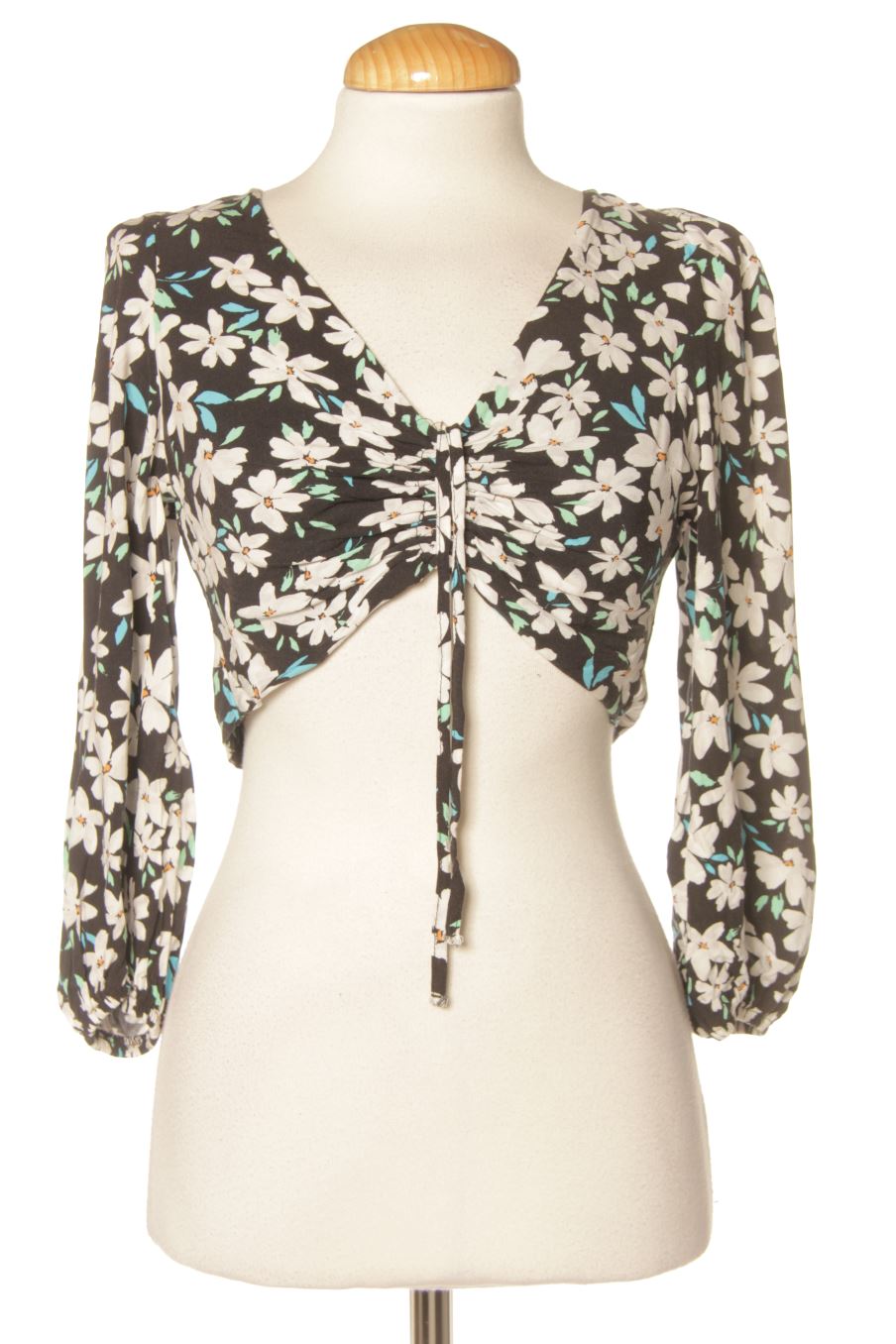 Top de Bershka de la talla S, de color flores