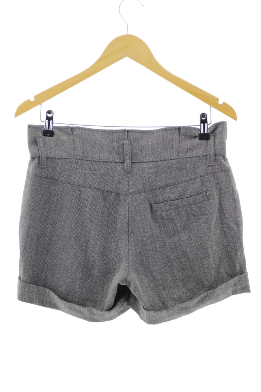 Pantalones cortos de Stradivarius de la talla 36, de color gris