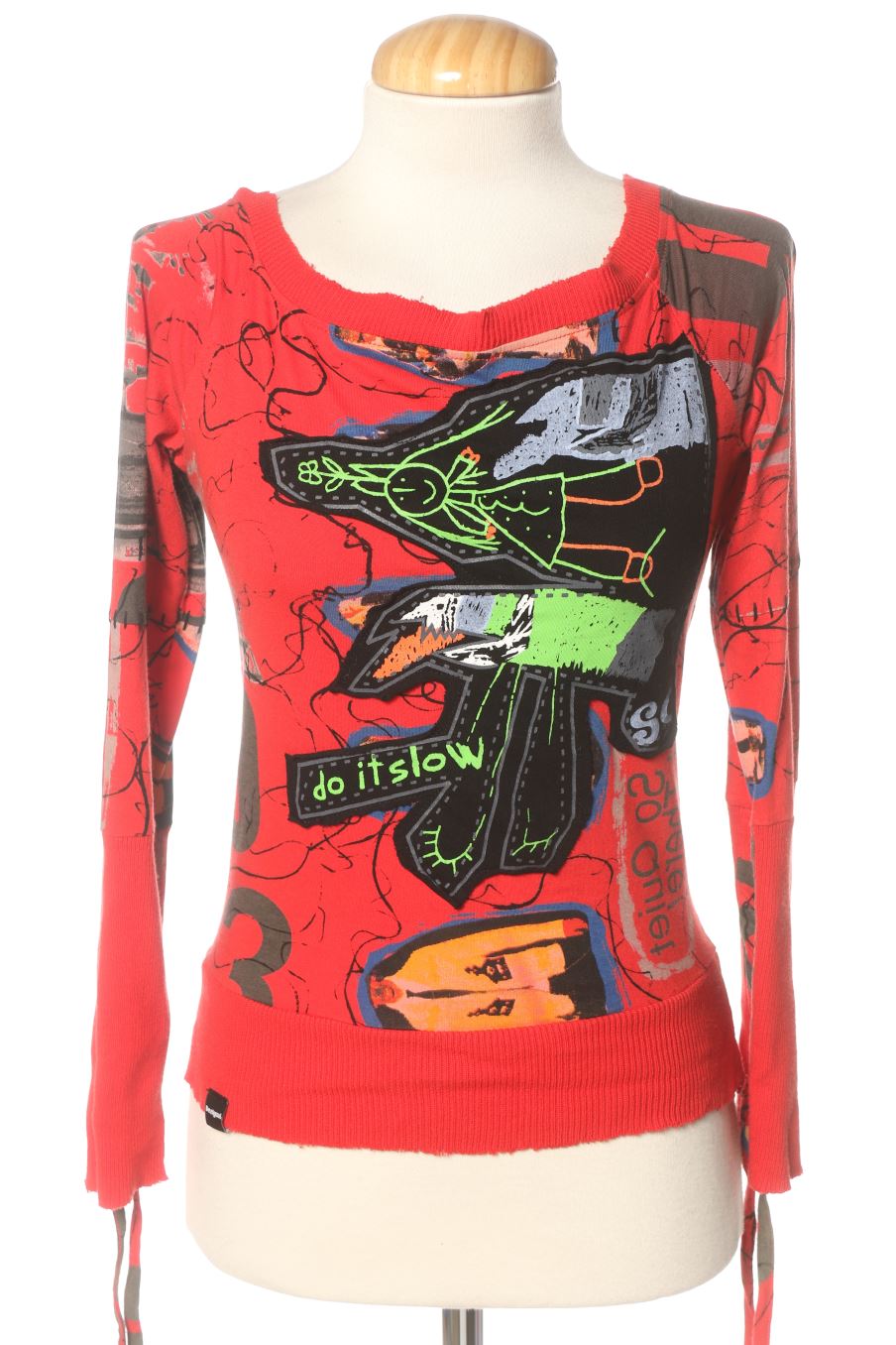 Pull Desigual de la taille S, de couleur imprimés