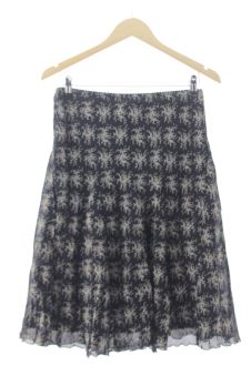 Aufwändiger Rock 38 Caroll