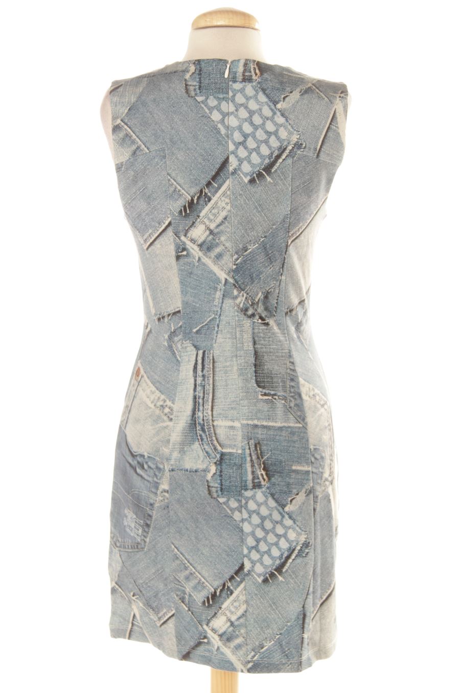 Robe casual Desigual de la taille M, de couleur imprimés