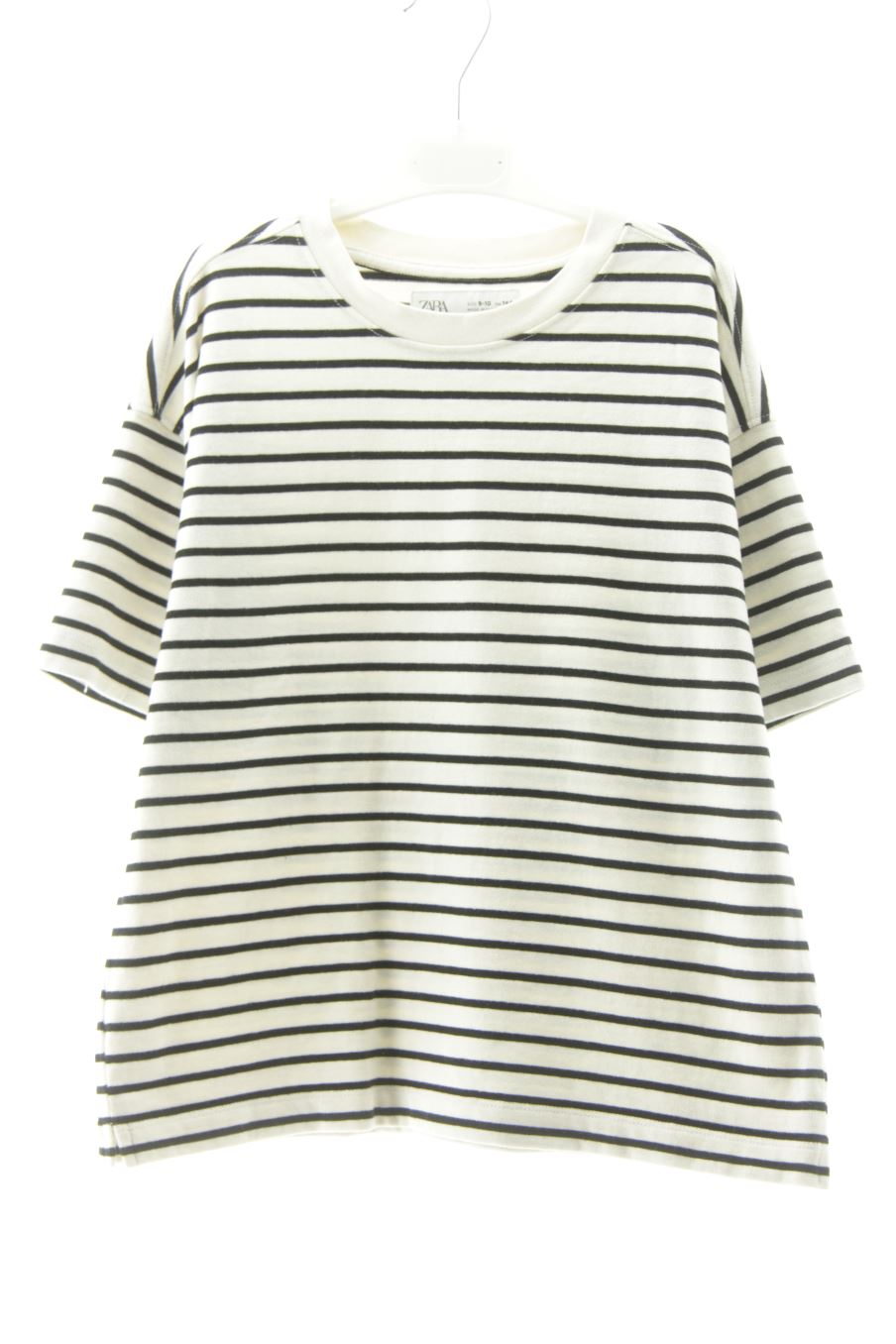T-shirt Zara de la taille 9 ans de seconde main