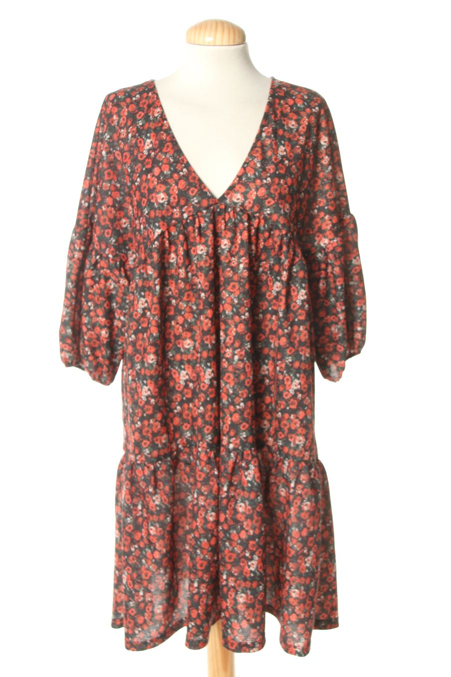 Einfaches Kleid von Pull & Bear Größe S, Farbe Geblümt, für