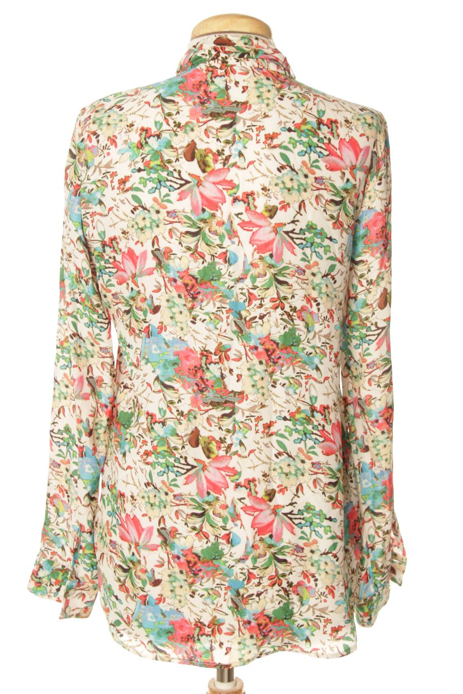 Camisa de Zara de la talla XS, de color flores
